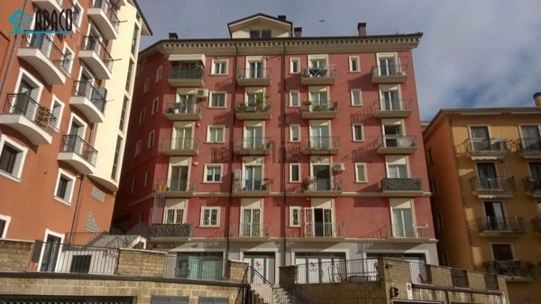 locale commerciale in affitto ad Avellino