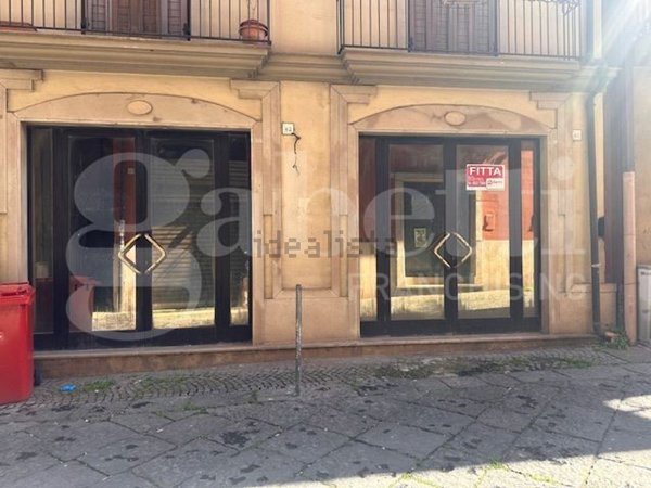 locale commerciale in affitto ad Avellino