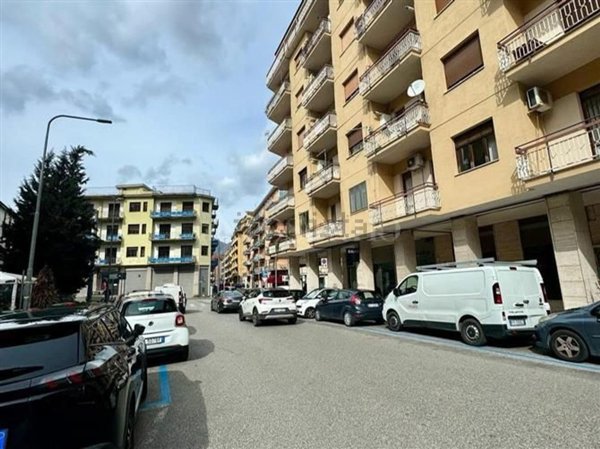 locale commerciale in affitto ad Avellino