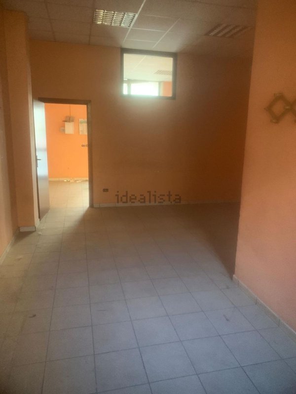 locale commerciale in affitto ad Avellino