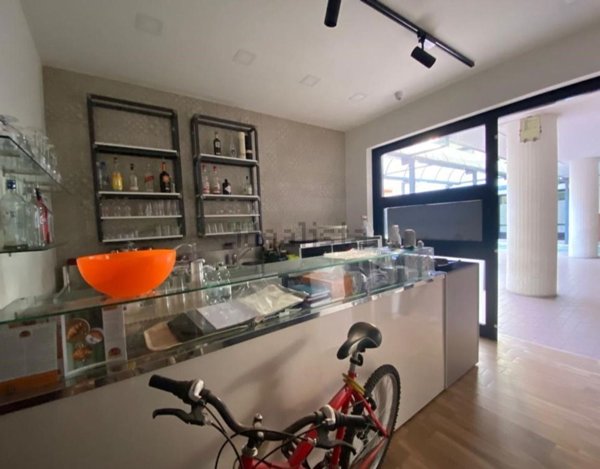 locale commerciale in affitto ad Avellino