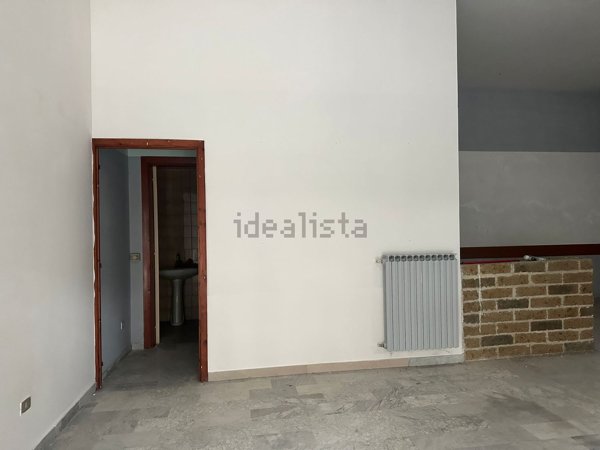 locale commerciale in affitto ad Avellino