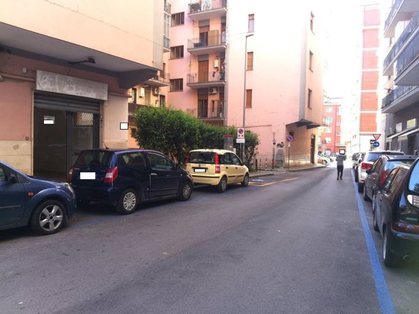 locale commerciale in affitto ad Avellino