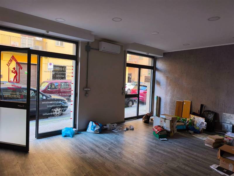 locale commerciale in affitto ad Avellino in zona Centro Città