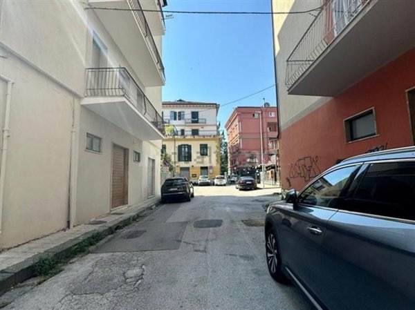 locale commerciale in affitto ad Avellino