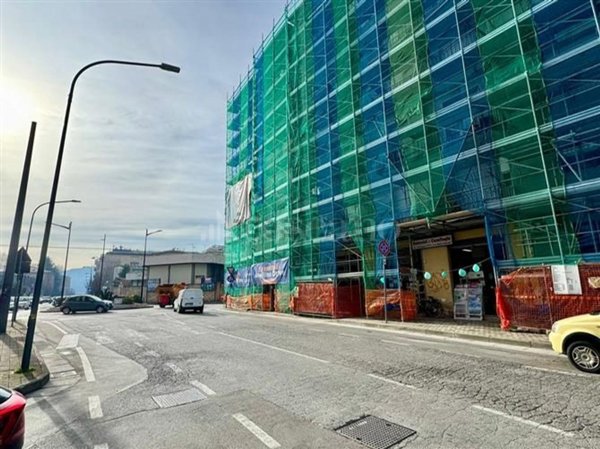 locale commerciale in affitto ad Avellino