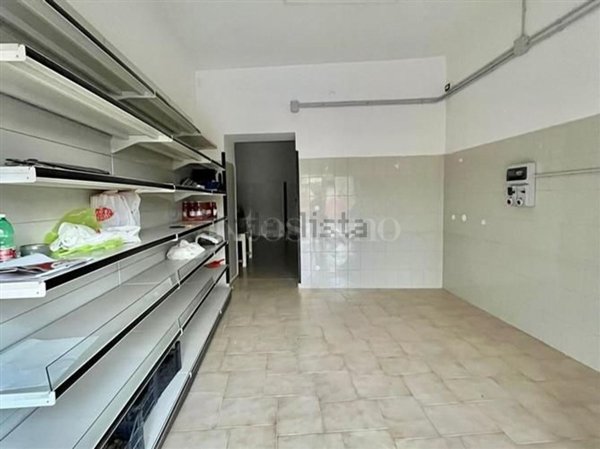 locale commerciale in affitto ad Avellino