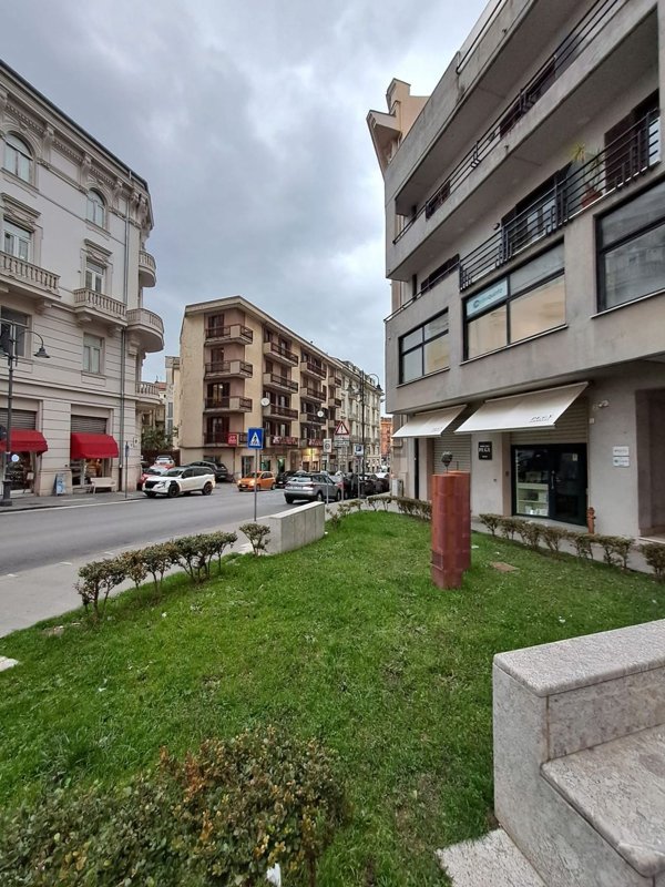 ufficio in affitto ad Avellino in zona Centro Città
