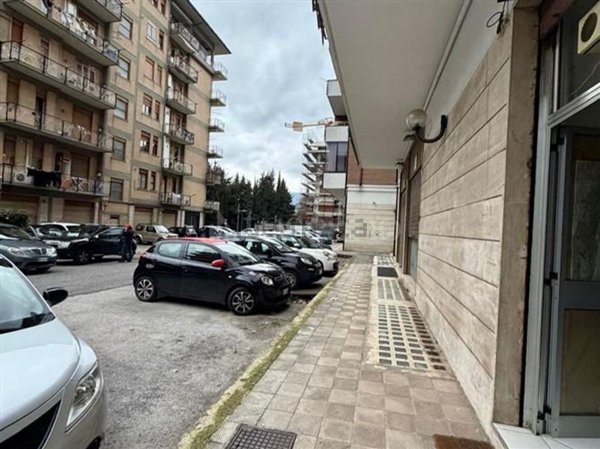 locale commerciale in affitto ad Avellino