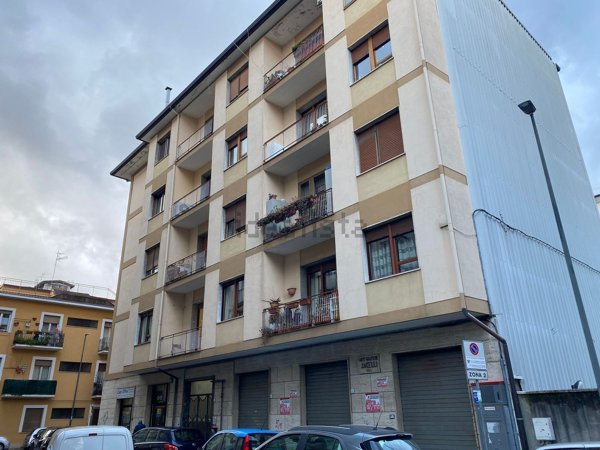 locale commerciale in affitto ad Avellino
