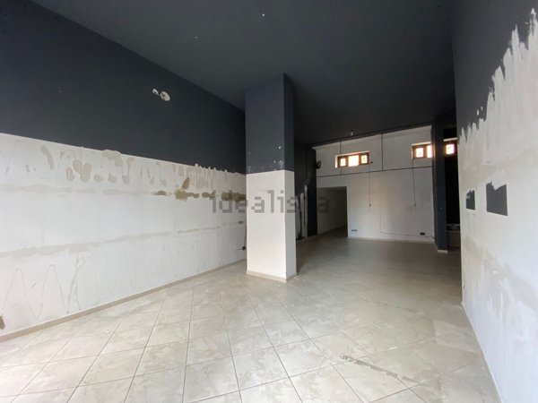 locale commerciale in affitto ad Avellino