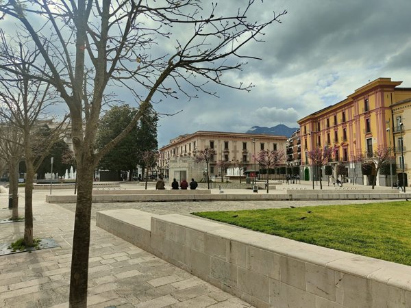 negozio in affitto ad Avellino