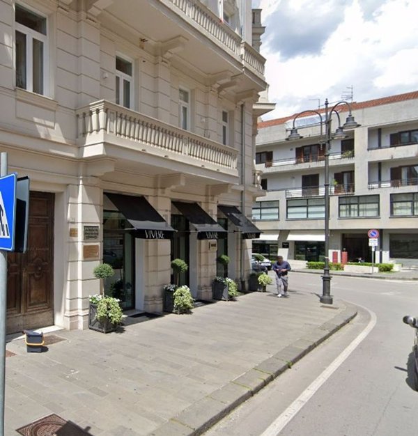 locale commerciale in affitto ad Avellino