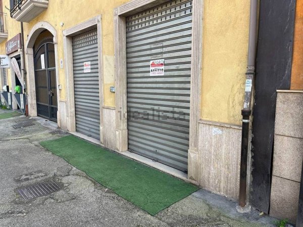 locale commerciale in affitto ad Avellino