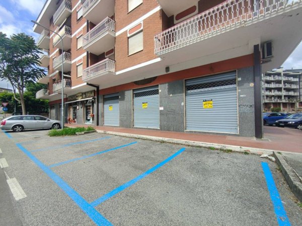 negozio in affitto ad Avellino