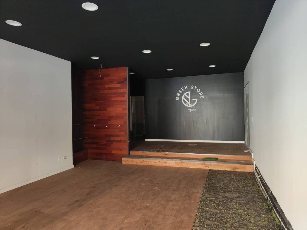 negozio in affitto ad Avellino