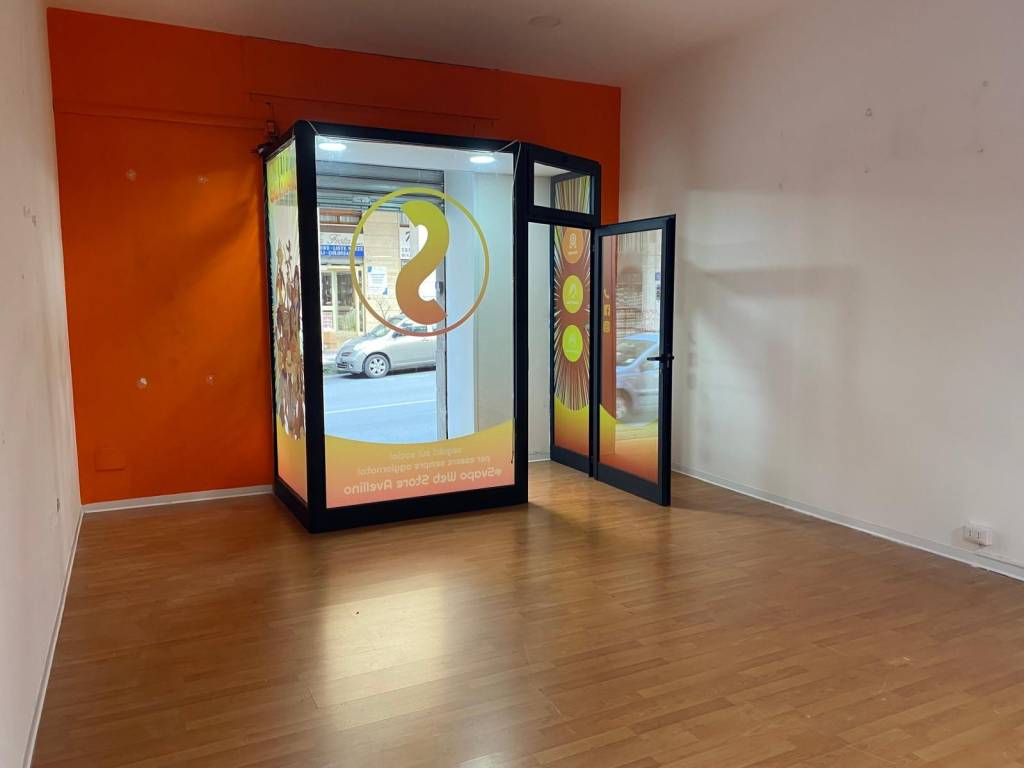 negozio in affitto ad Avellino