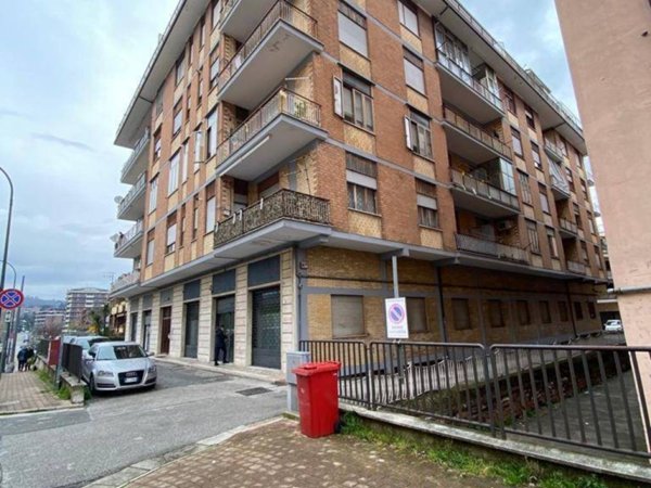 negozio in affitto ad Avellino