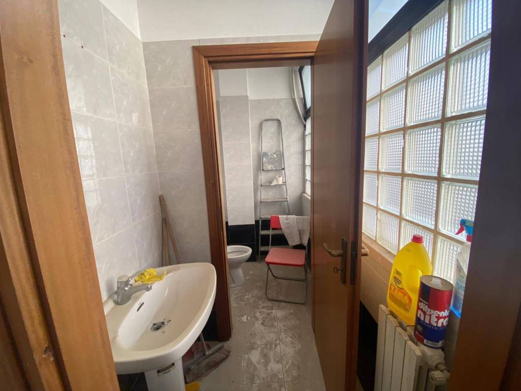 negozio in affitto ad Avellino