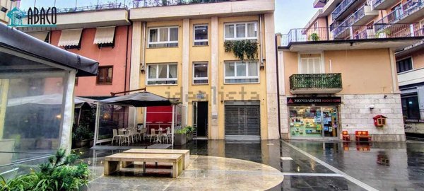 locale commerciale in affitto ad Avellino