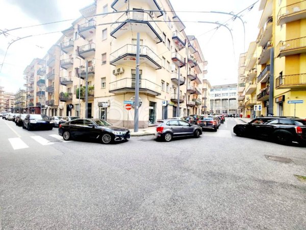 negozio in affitto ad Avellino