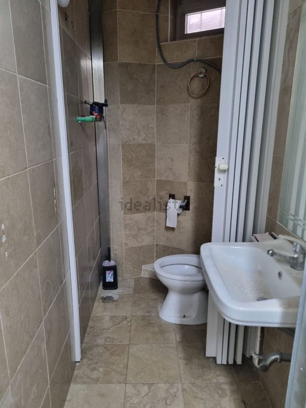 locale commerciale in affitto ad Avellino