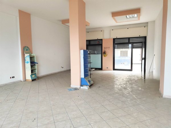 negozio in affitto ad Avellino