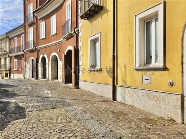 locale commerciale in affitto ad Avellino