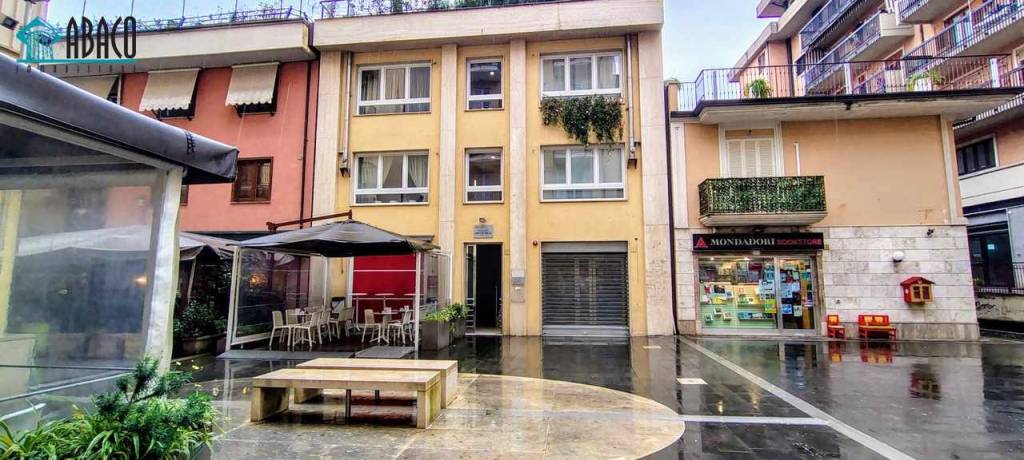 negozio in affitto ad Avellino