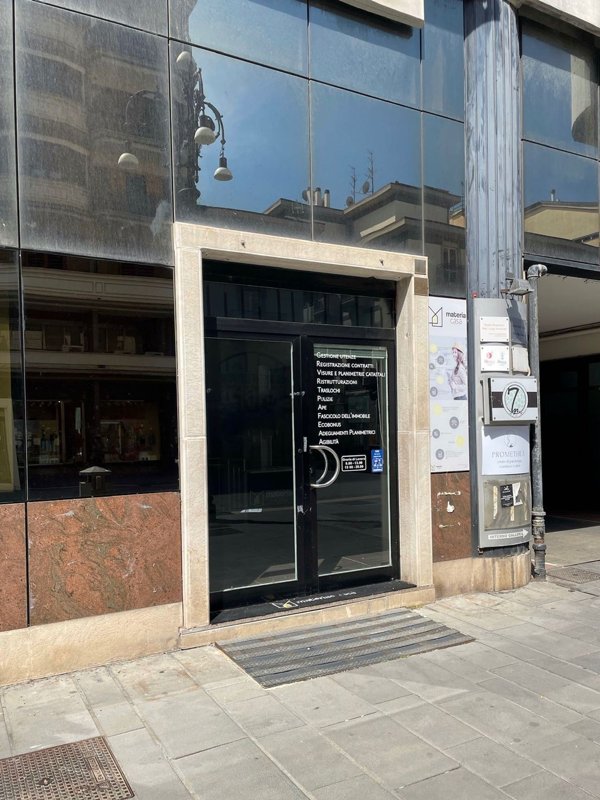 locale commerciale in affitto ad Avellino