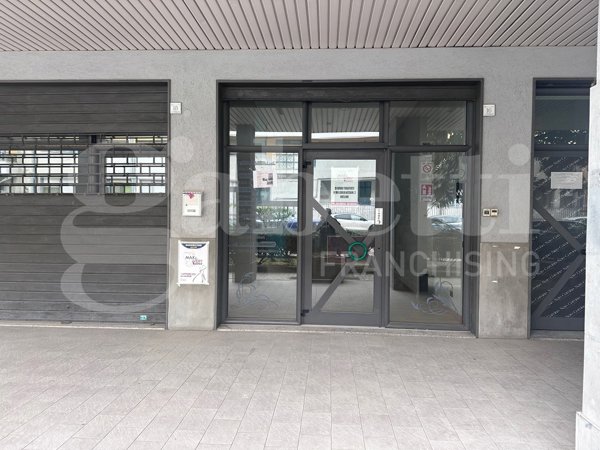 negozio in affitto ad Avellino