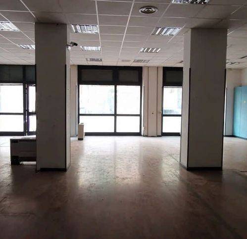 negozio in affitto ad Avellino in zona Centro Città