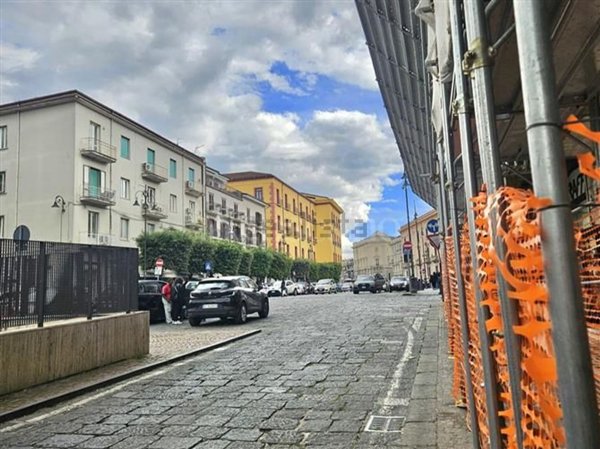 locale commerciale in affitto ad Avellino