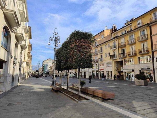 ufficio in affitto ad Avellino in zona Centro Città