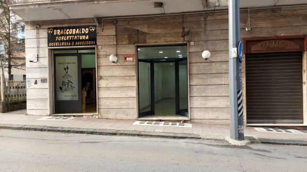 locale commerciale in affitto ad Avellino