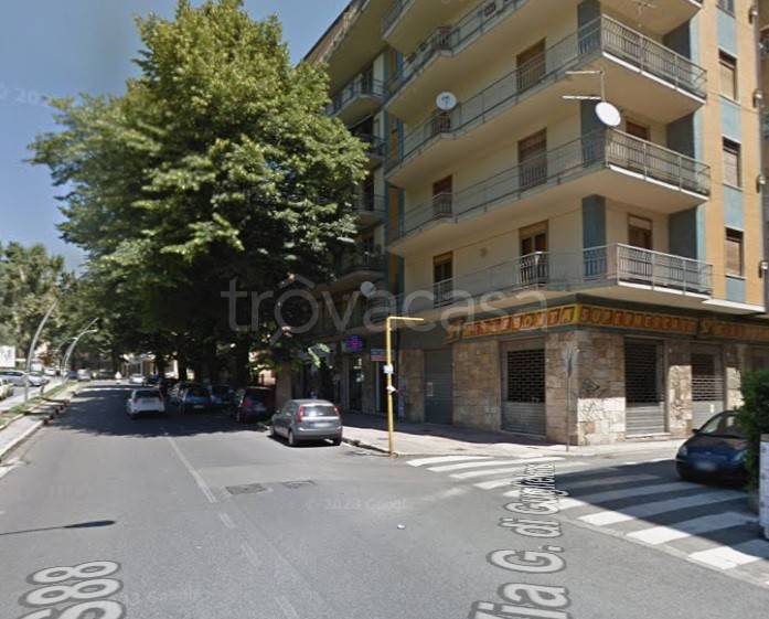 negozio in affitto ad Avellino