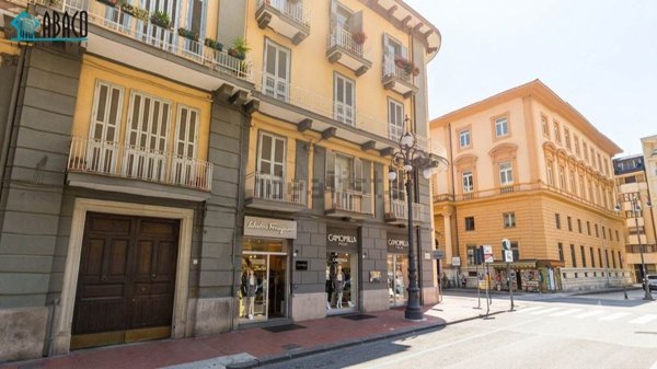 locale commerciale in affitto ad Avellino