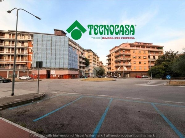 negozio in affitto ad Avellino in zona Centro Città