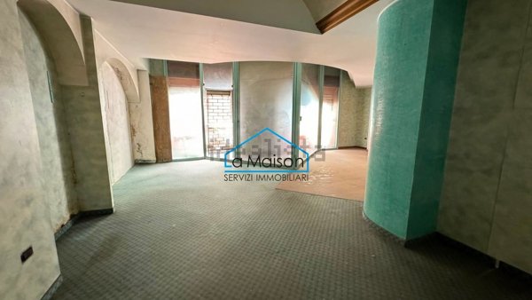 locale commerciale in affitto ad Avellino