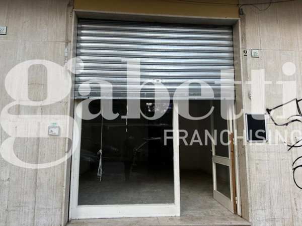 negozio in affitto ad Avellino in zona Centro Città