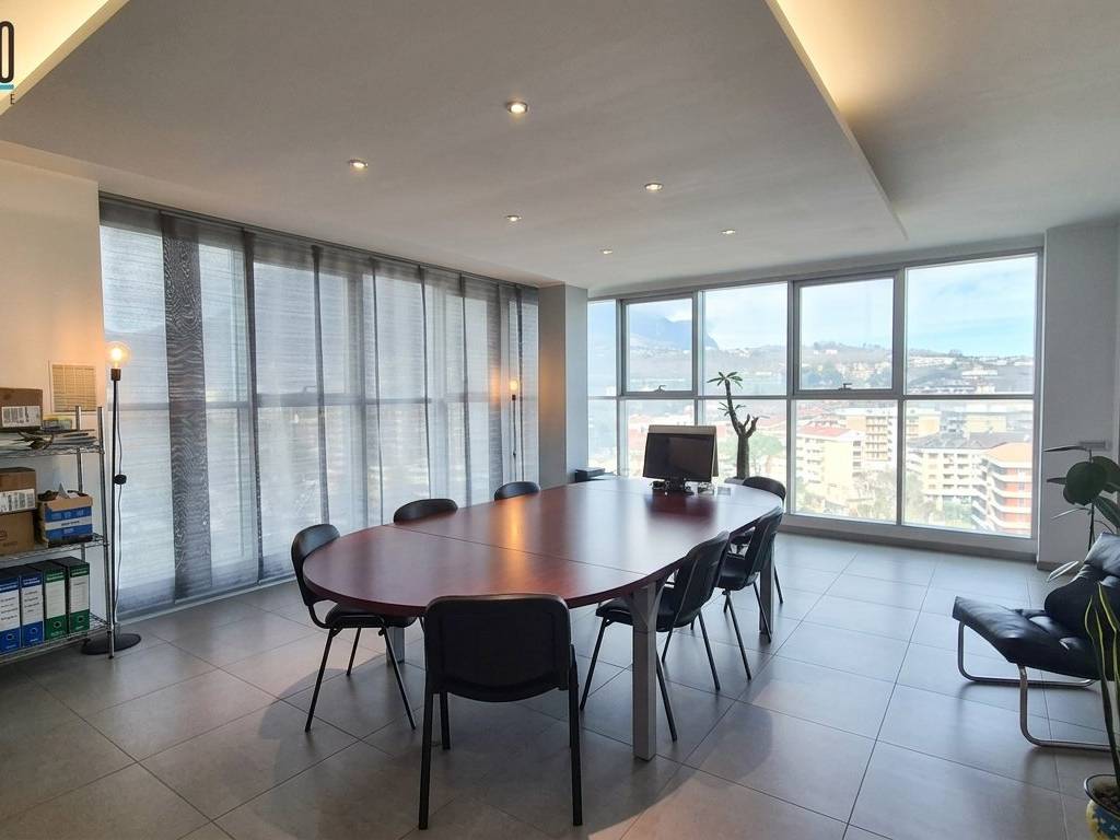 ufficio in affitto ad Avellino in zona Centro Città
