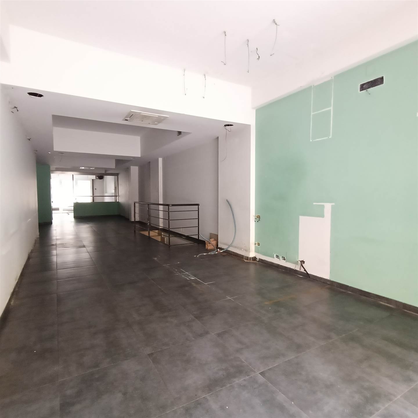 negozio in affitto ad Avellino in zona Centro Città