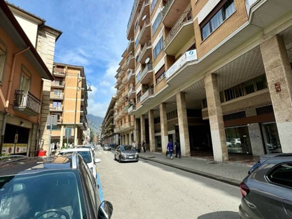 negozio in affitto ad Avellino