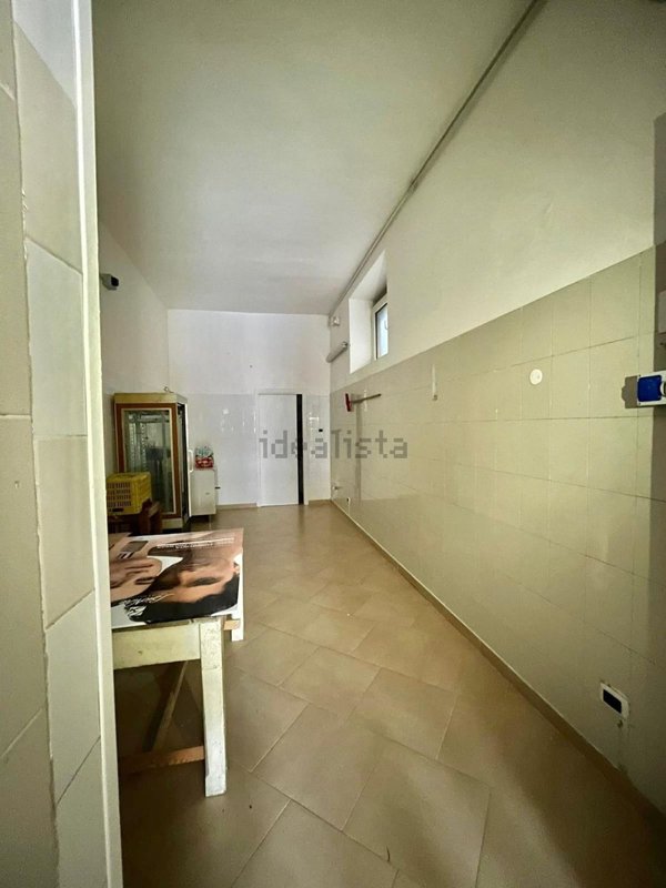 locale commerciale in affitto ad Avellino