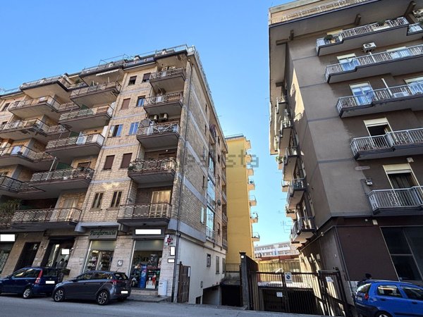 box auto in affitto ad Avellino in zona Centro Città