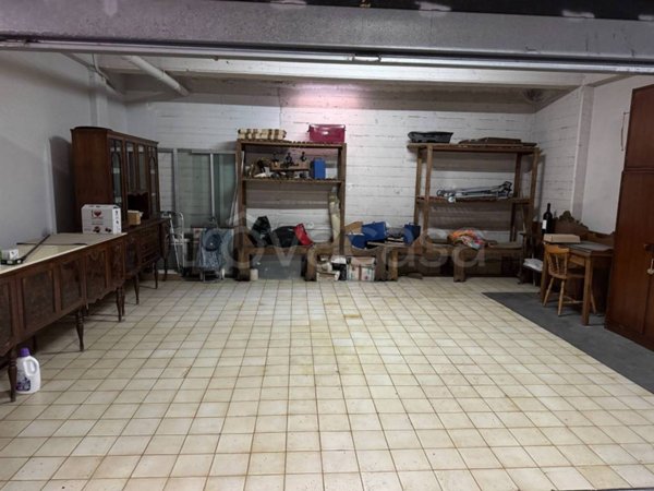 box auto in affitto ad Avellino in zona Centro Città