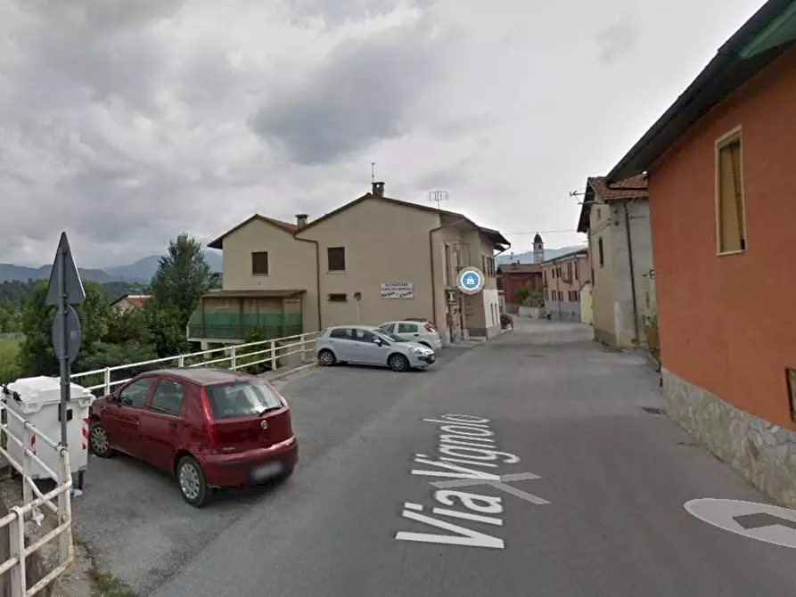 negozio in affitto ad Aisone