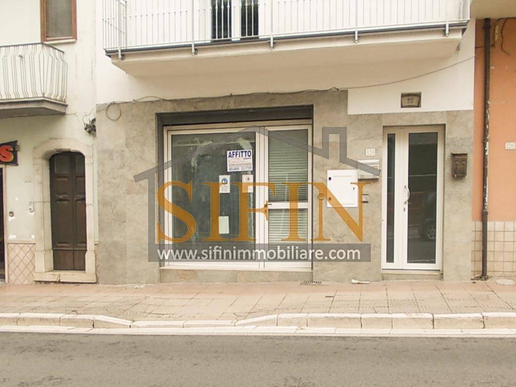 negozio in affitto a Grottaminarda