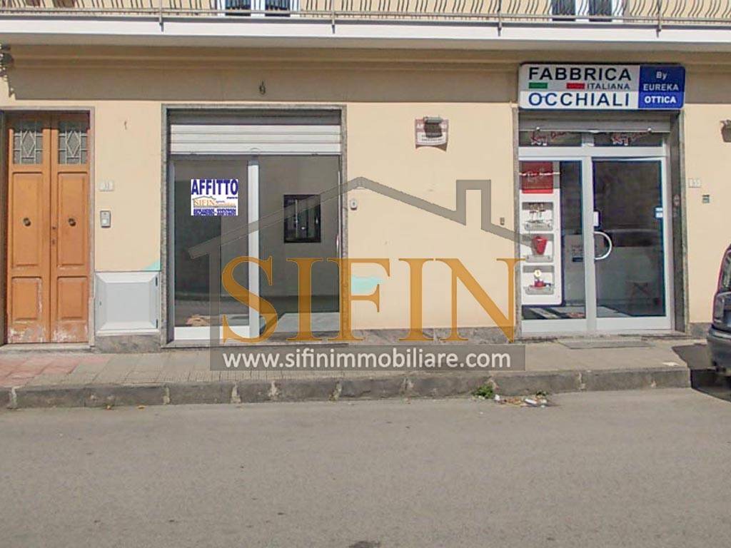 negozio in affitto a Grottaminarda