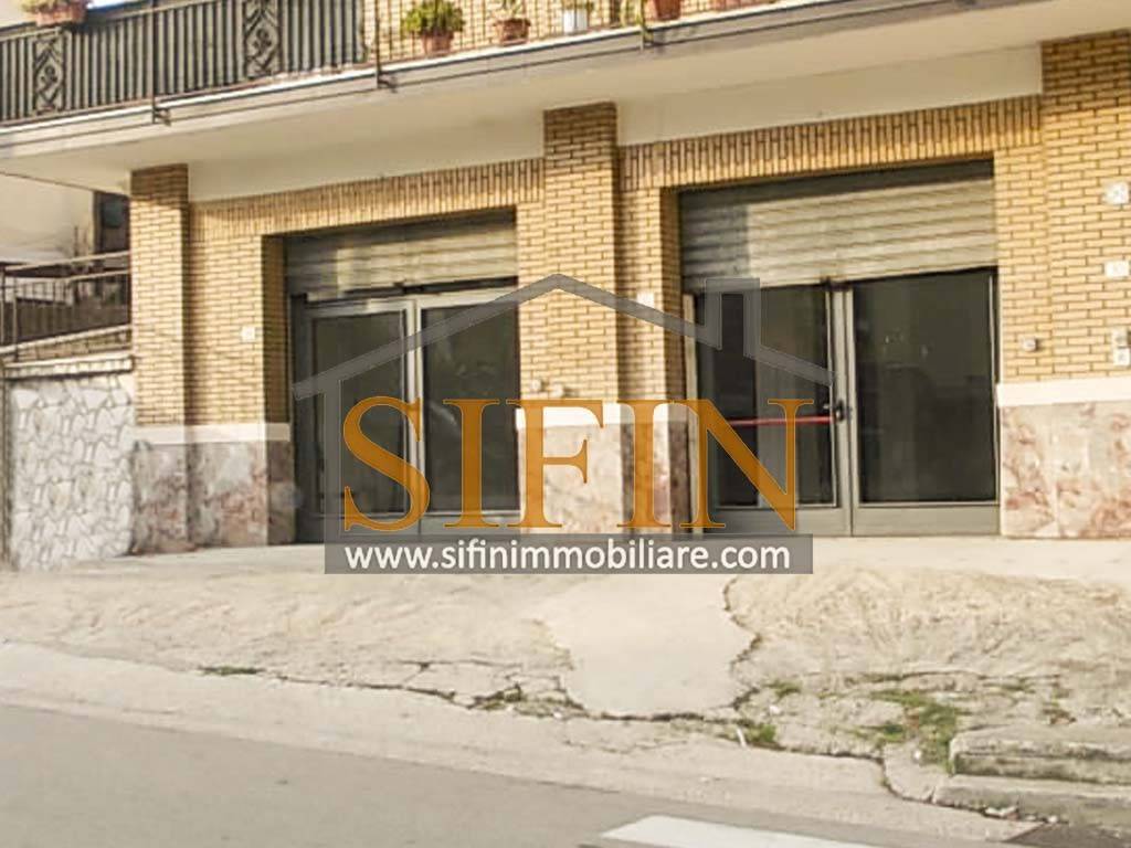 negozio in affitto a Grottaminarda